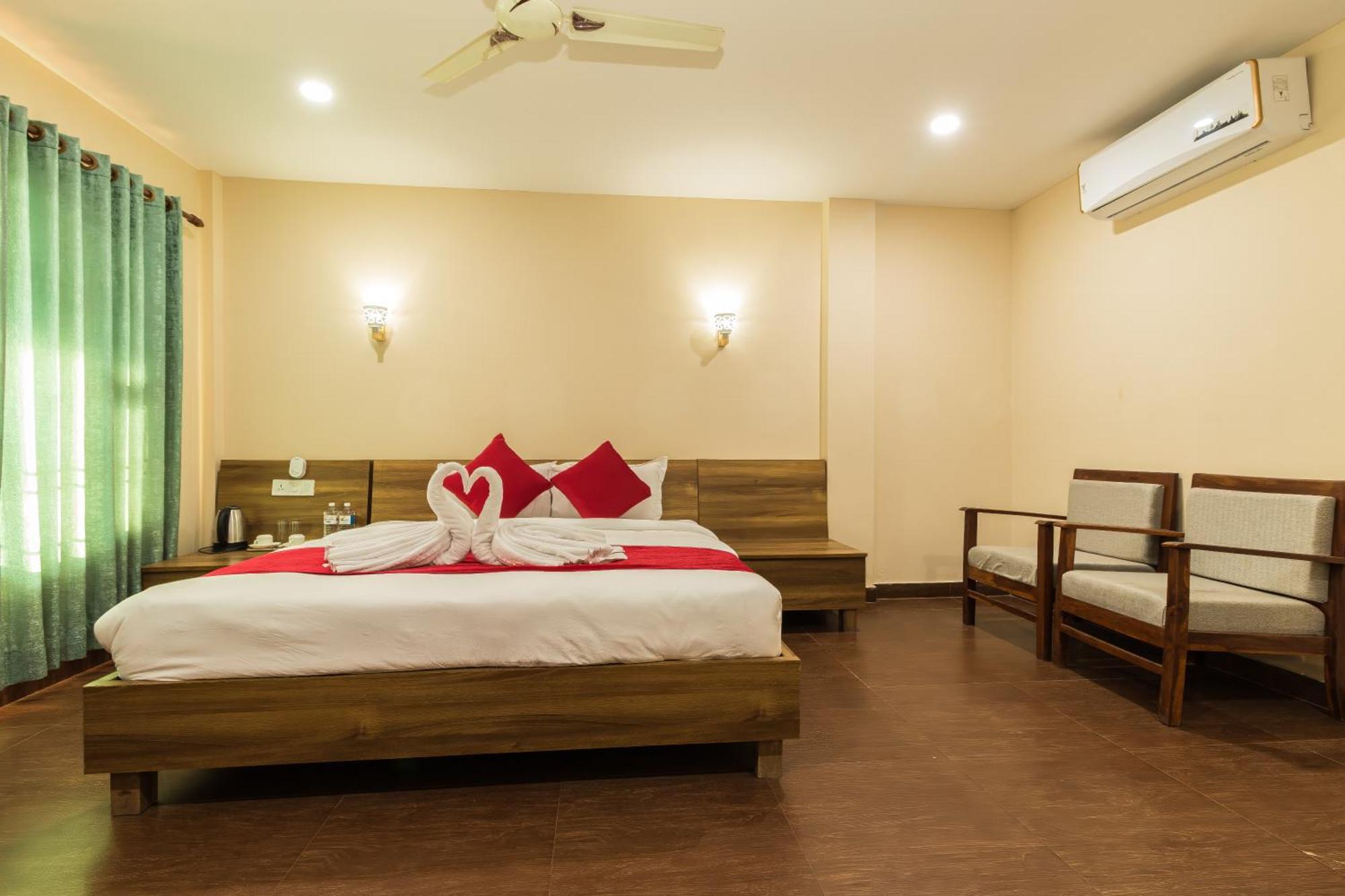Sisai Park Village Chitwan Exterior foto